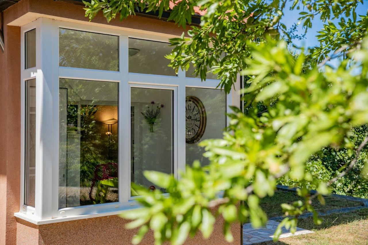Ena Apartment Split Exterior photo